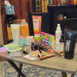 23 Piece HUGE Beauty HAUL!! 22 PCS ARE NEW!